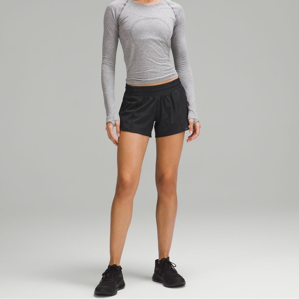 LULULEMON HOTTY HOT LR 4” LINED BLACK SHORTS SIZE 6